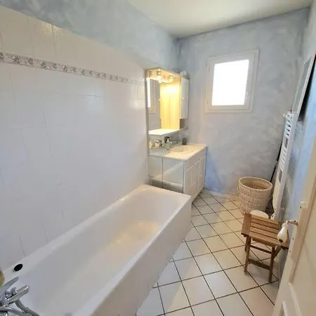Maison Au Calme . 5ieme Arr . Ouest Lyonnais 里昂